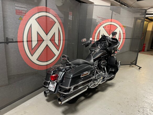2015 Harley-Davidson CVO Road Glide Limited, чёрный, 1800000 рублей - вид 4