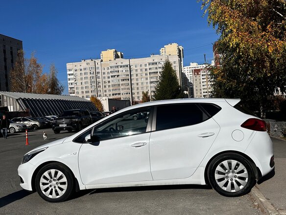 2012 Kia Ceed II, белый, 1100000 рублей - вид 10