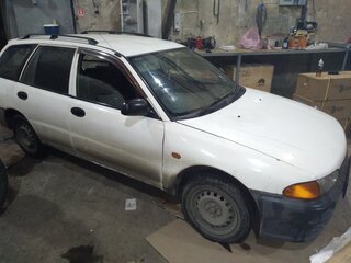 1997 Mitsubishi Libero I Рестайлинг, белый, 76000 рублей, вид 1
