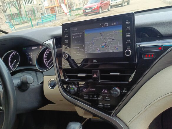 2021 Toyota Camry VIII (XV70) Рестайлинг, белый, 3620000 рублей - вид 10