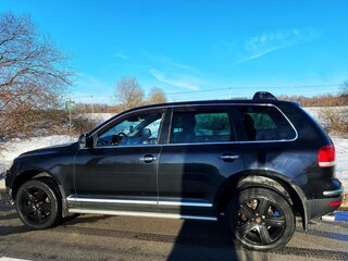 2005 Volkswagen Touareg I, чёрный, 1070000 рублей, вид 4