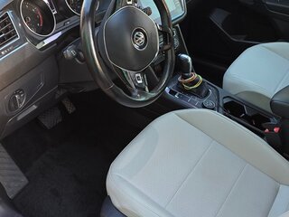 2018 Volkswagen Tiguan Allspace II, красный, 2300000 рублей, вид 5