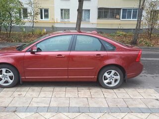 2010 Volvo S40 II Рестайлинг, красный, 1300000 рублей, вид 4