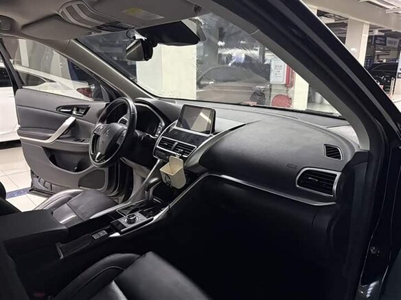 2019 Mitsubishi Eclipse Cross I, чёрный, 1620000 рублей - вид 1