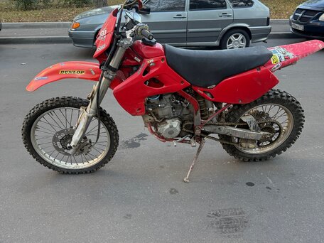 1998 Kawasaki KLX 250, красный, 200000 рублей, вид 1