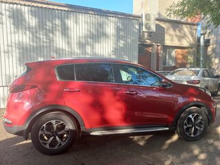 2019 Kia Sportage IV Рестайлинг, красный, 2400000 рублей, вид 3