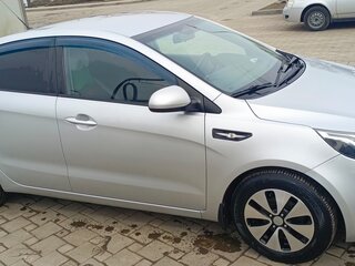 2014 Kia Rio III, серебристый, 870000 рублей, вид 4