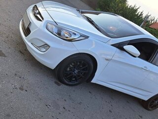 2013 Hyundai Solaris I, белый, 860000 рублей, вид 5