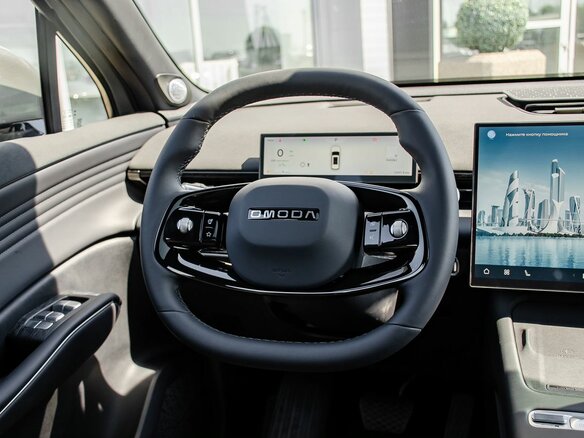 2026 Omoda C7, серебристый, 3464010 рублей - вид 13