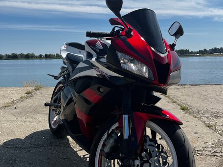 2009 Honda CBR 600RR, красный, 620000 рублей, вид 3