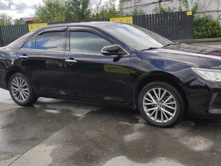 2016 Toyota Camry VII (XV50) Рестайлинг, чёрный, 2000000 рублей, вид 2