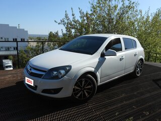 2012 Opel Astra H Рестайлинг, белый, 598000 рублей, вид 3
