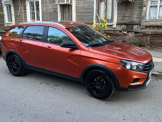 2019 Lada (ВАЗ) Vesta SW Cross I, оранжевый, 900000 рублей, вид 1
