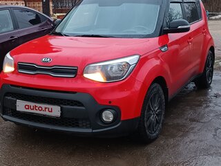 2017 Kia Soul II Рестайлинг, красный, 1450000 рублей, вид 1