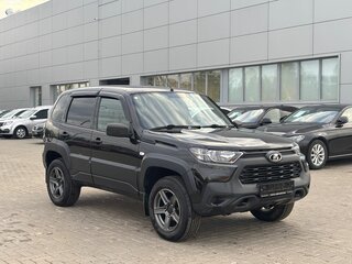 2022 Lada (ВАЗ) Niva Travel I, чёрный, 1100000 рублей, вид 2