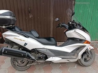 2009 Honda GL 650 Silver Wing, белый, 465000 рублей, вид 3