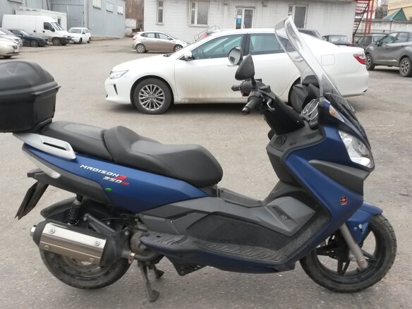 2011 Malaguti Madison 250, синий