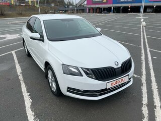 2018 Skoda Octavia III (A7) Рестайлинг, белый, 1990000 рублей, вид 4