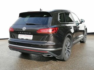 2019 Volkswagen Touareg III, коричневый, 3830000 рублей, вид 5