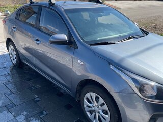 2018 Kia Rio IV, серый, 1340000 рублей, вид 3