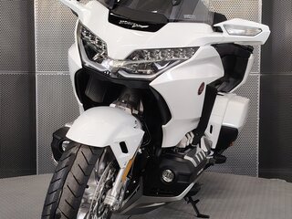 2026 Honda GL 1800 Gold Wing, белый, 3777000 рублей, вид 3