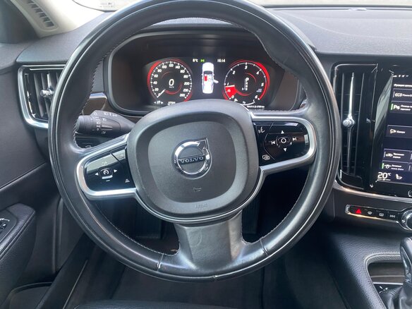 2017 Volvo S90 II, чёрный, 3100000 рублей - вид 6
