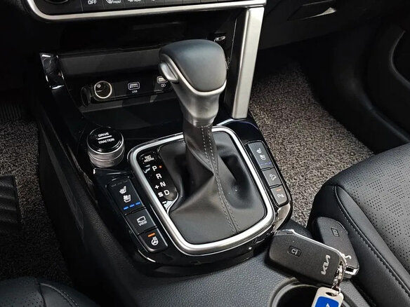 2021 Kia Seltos I, белый, 1840000 рублей - вид 12