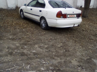 1998 Mitsubishi Carisma I, белый, 300000 рублей, вид 2