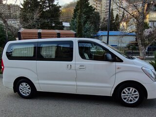 2017 Hyundai H-1 II Рестайлинг, белый, 2400000 рублей, вид 2