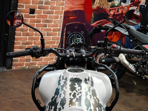 2025 Royal Enfield Himalayan, белый, 610000 рублей - вид 2