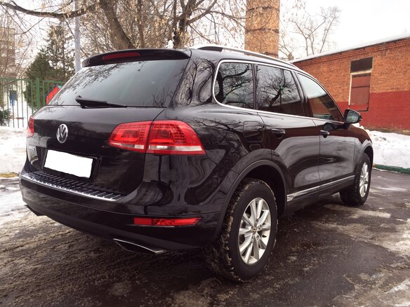 2014 Volkswagen Touareg II, чёрный - вид 5