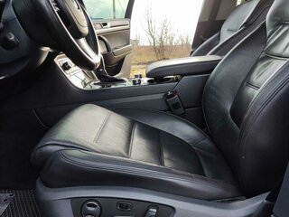 2013 Volkswagen Touareg II, серый, 3100000 рублей, вид 4