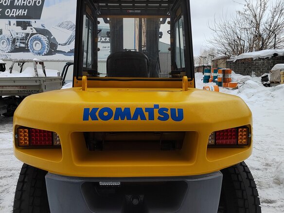2005 Komatsu FD70-7, жёлтый, 4500000 рублей - вид 5