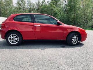 2002 Alfa Romeo 147 I, красный, 660000 рублей, вид 4