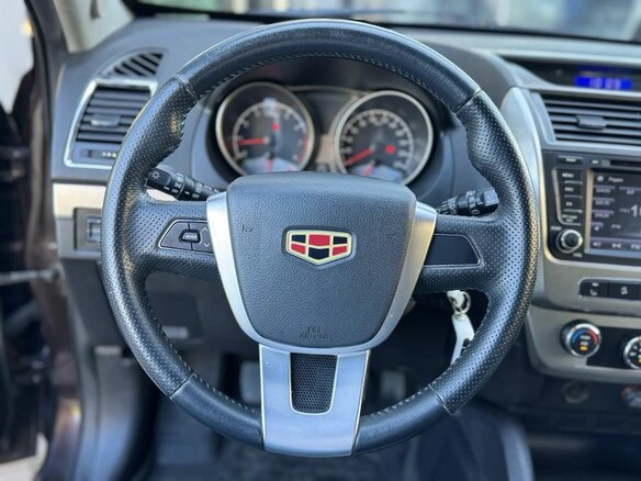 2016 Geely Emgrand X7 I Рестайлинг, фиолетовый, 666000 рублей - вид 10