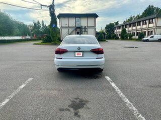 2018 Volkswagen Passat (North America and China) I Рестайлинг, белый, 1870000 рублей, вид 5