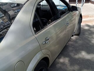 2004 Ford Mondeo 5-speed III Рестайлинг, серебристый, 300000 рублей, вид 2
