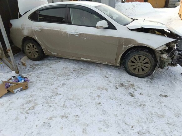 2014 Brilliance H530 I, белый, 300000 рублей - вид 8