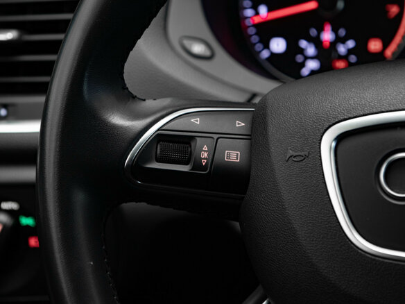 2015 Audi Q3 I (8U) Рестайлинг, голубой, 2125000 рублей - вид 11