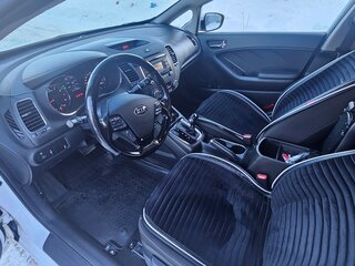 2019 Kia Cerato III Рестайлинг (Classic), белый, 1380000 рублей, вид 3
