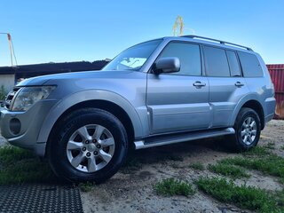 2012 Mitsubishi Pajero IV Рестайлинг 1, серебристый, 2150000 рублей, вид 1