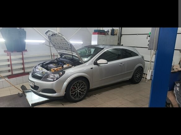 2008 Opel Astra GTC H Рестайлинг, серебристый, 650000 рублей - вид 9