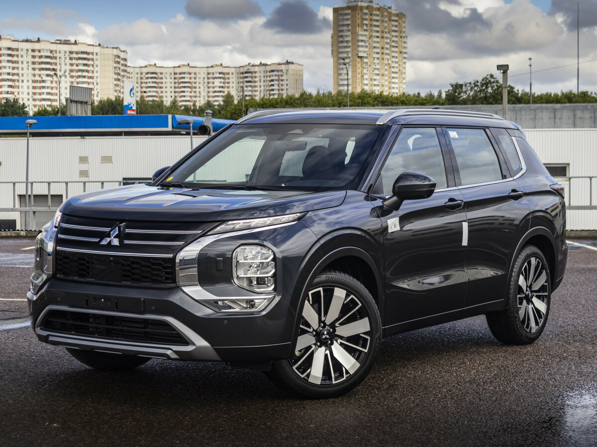 Открыть фотографии: Mitsubishi Outlander IV Рестайлинг