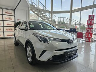 2018 Toyota C-HR I, белый, 2454000 рублей, вид 4