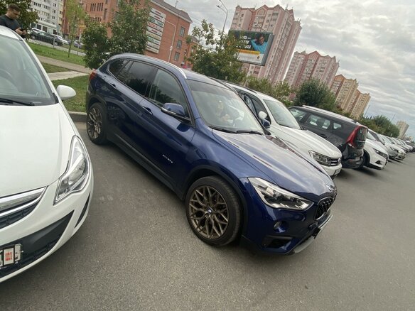 2015 BMW X1 20d xDrive II (F48), синий
