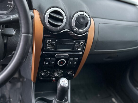 2018 Lada (ВАЗ) Largus Cross I, красный, 750000 рублей - вид 12