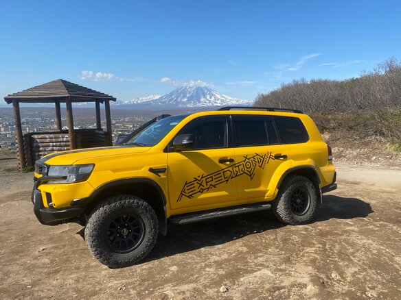 2008 Toyota Land Cruiser 200 Series, жёлтый - вид 15