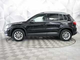 2016 Volkswagen Tiguan I Рестайлинг, чёрный, 1442000 рублей, вид 2
