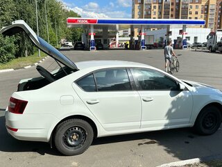 2015 Skoda Octavia III (A7), белый, 1400000 рублей, вид 3