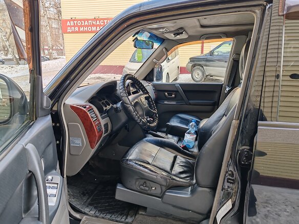 2004 Mitsubishi Pajero III Рестайлинг, чёрный, 850000 рублей - вид 8